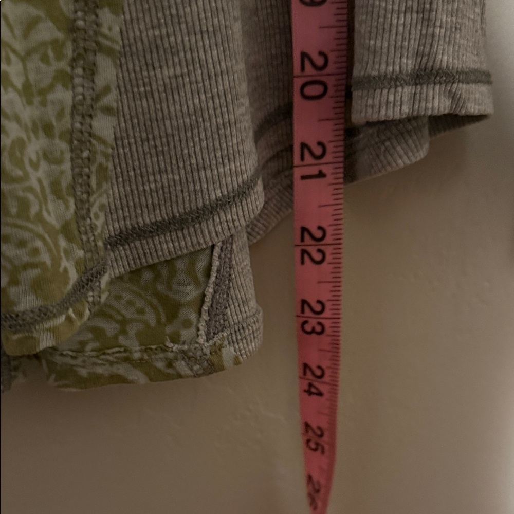 Sundance Olive and Gray Long Sleeve Top Small - Picture 8 of 8